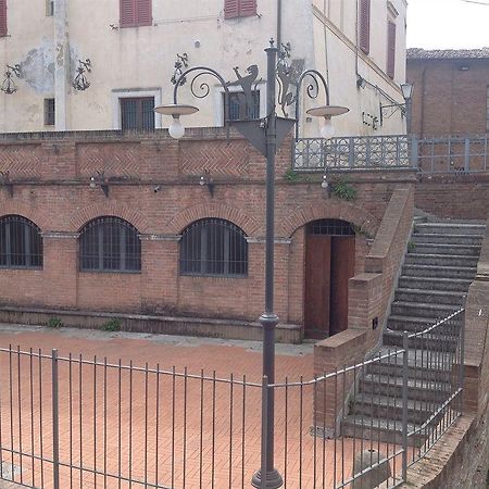B&B Duccio Di Buoninsegna Siena Exterior photo