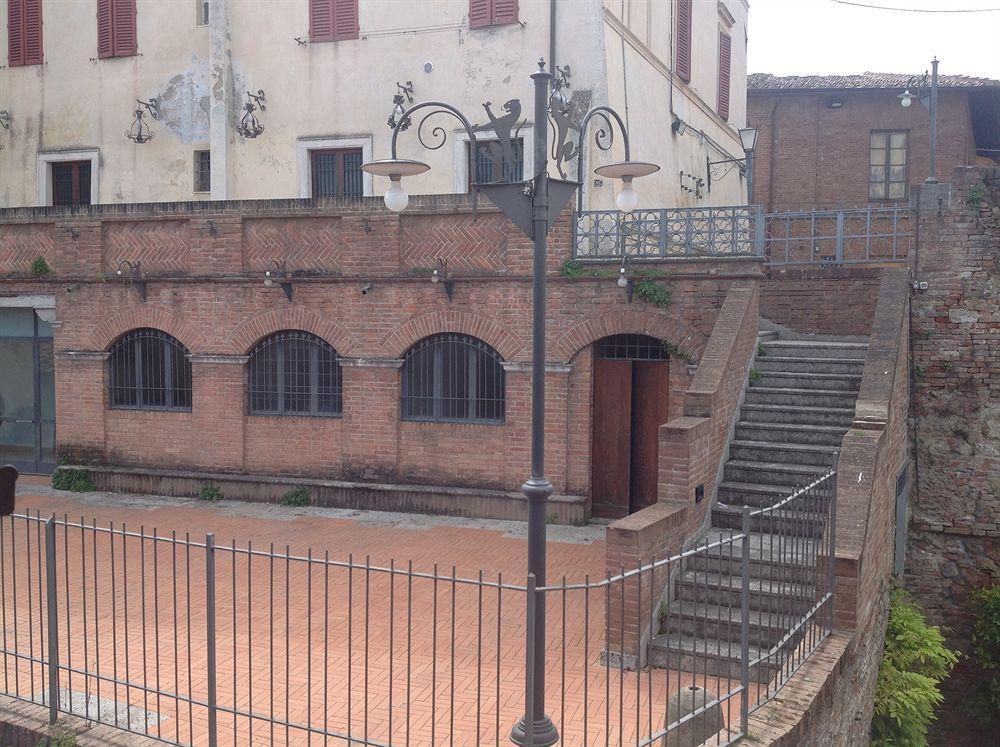 B&B Duccio Di Buoninsegna Siena Exterior photo